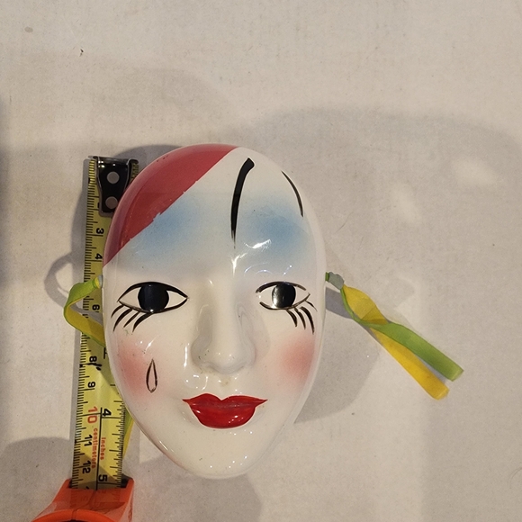 Colorful Ceramic Mask with Ribbons - Picture 8 of 10
